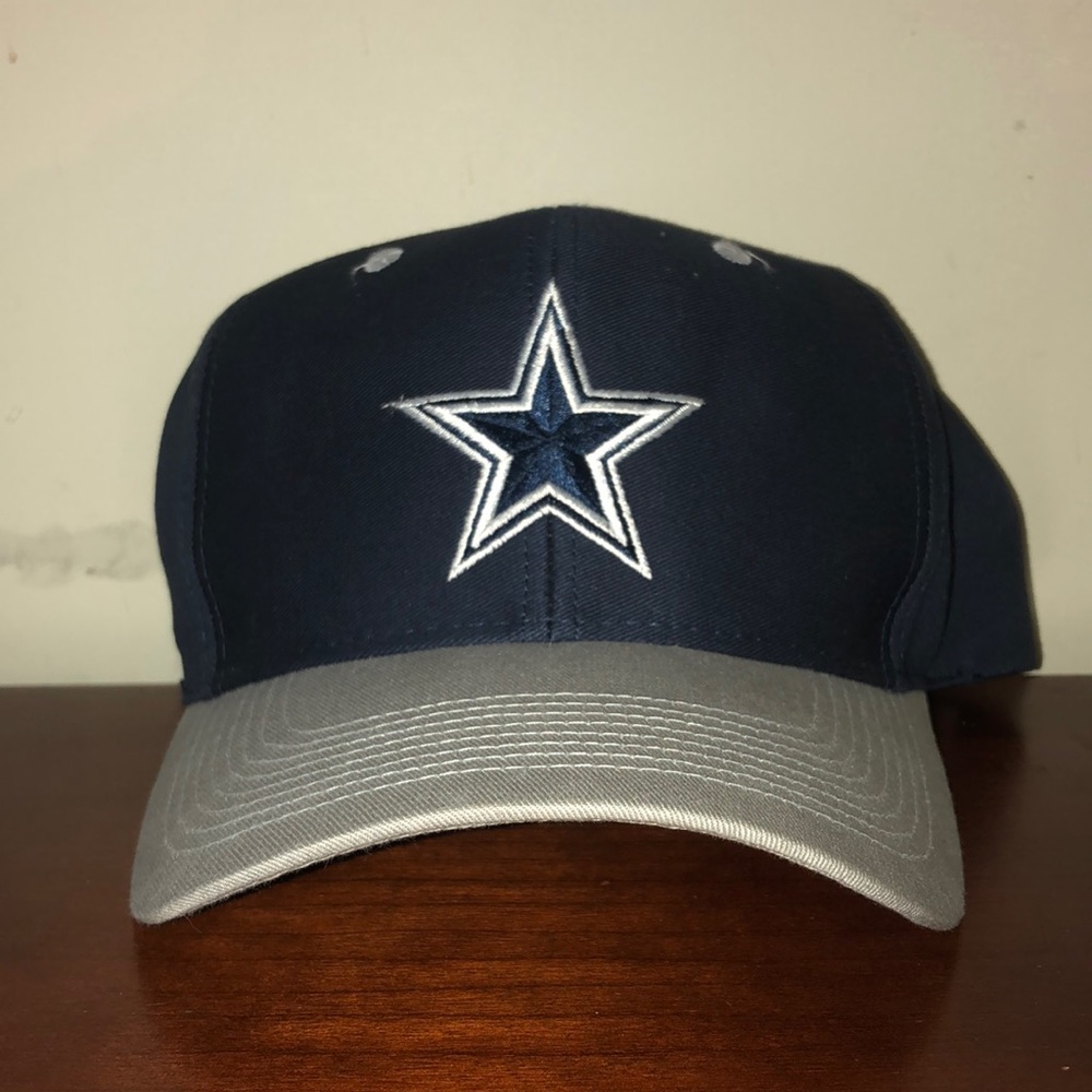 Dallas cowboys snap back